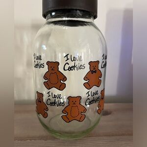 Vintage Carlton Glass cookie jar excellent condition.3L